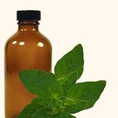 Oinetako onddoen tratamendurako osagai naturalekin olioa